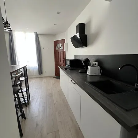 Joli T2 Paisible Situe Au Centre De En Champagne 2 아파트 Châlons-en-Champagne